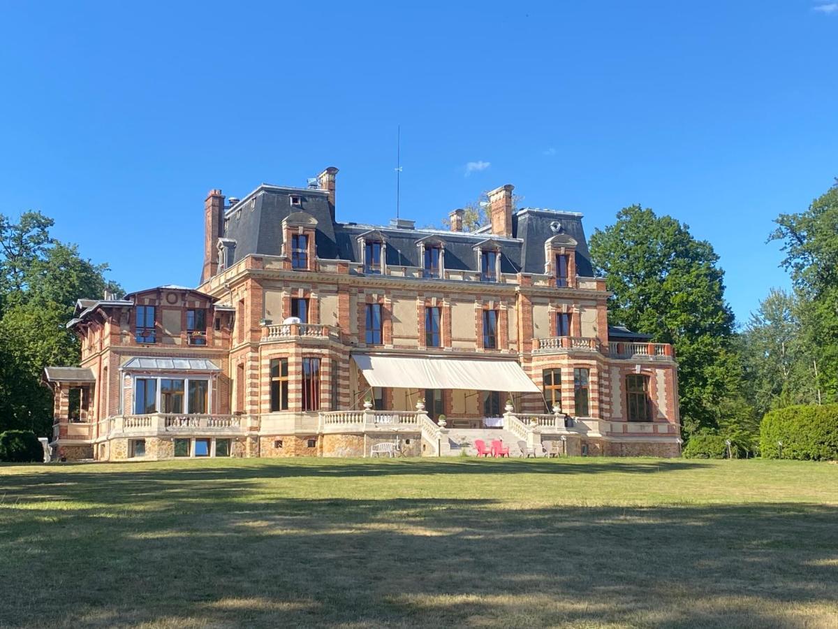 Chateau De Crenille Chaumes-en-Brie Екстериор снимка