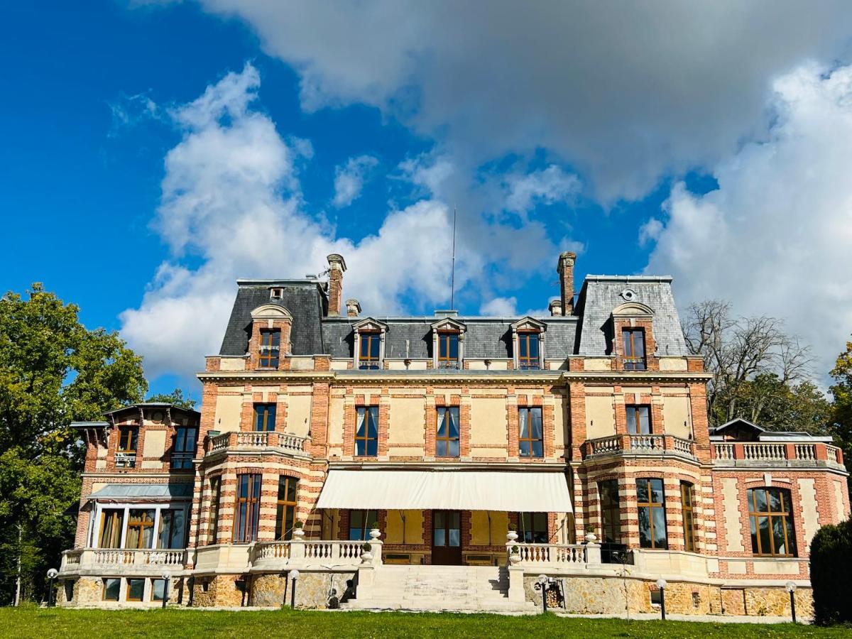 Chateau De Crenille Chaumes-en-Brie Екстериор снимка